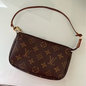 Authentic Vintage Louis Vuitton Pouchette